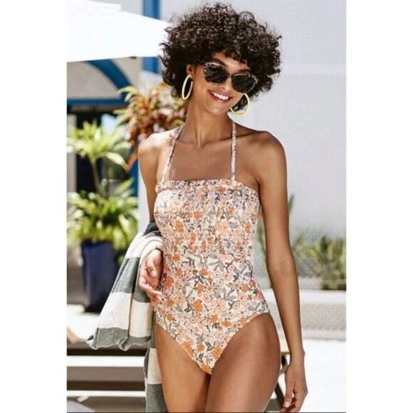 CUPSHE ONE PIECE SWIMSUIT SMOCKED SIZE L FLORAL PRINT RUFFLE TRIM SUMMER POOL - Picture 1 of 8